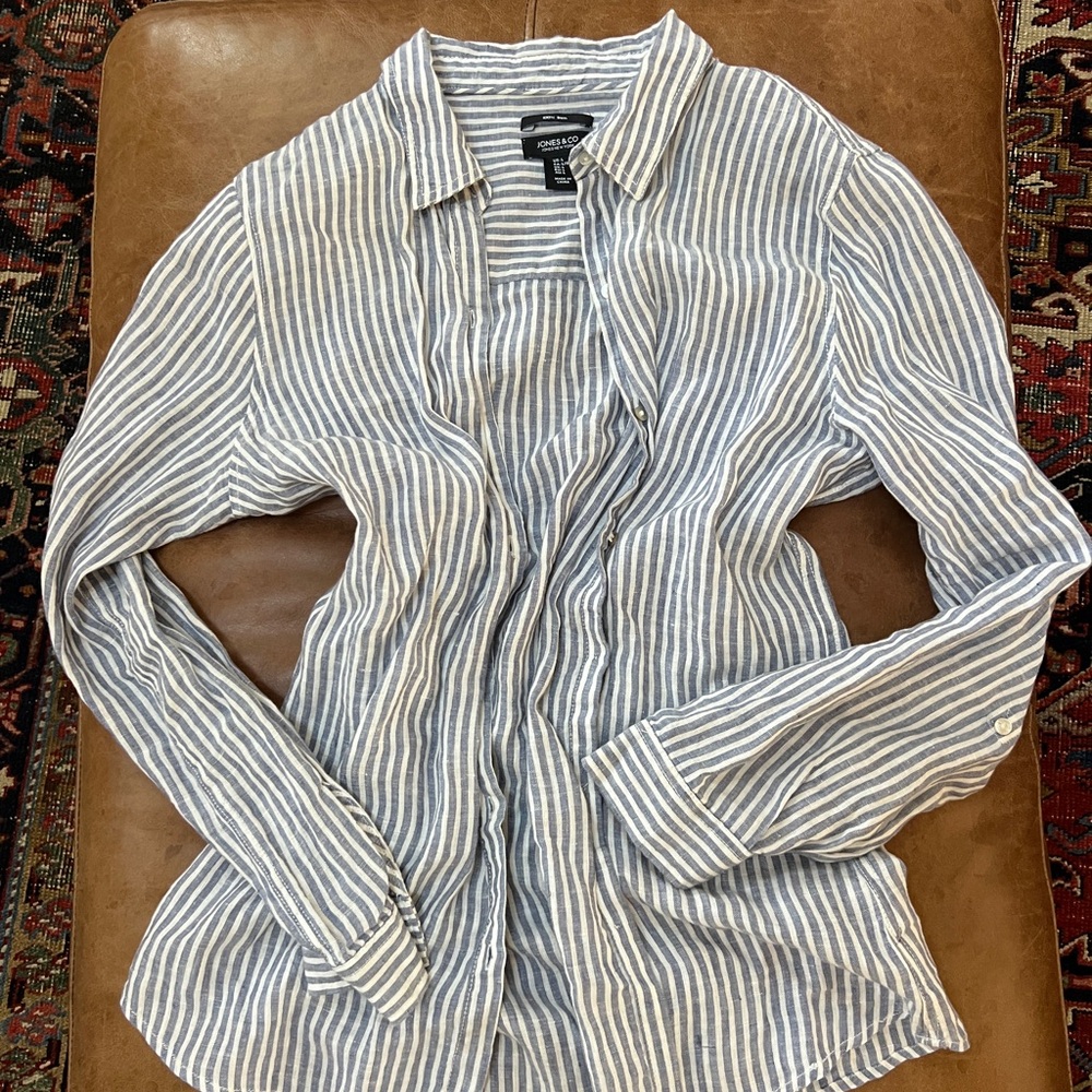 Blue and white striped button-up shirt #stripes